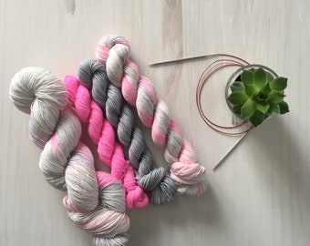 écheveaux (rose/gris) pour kit chaussettes