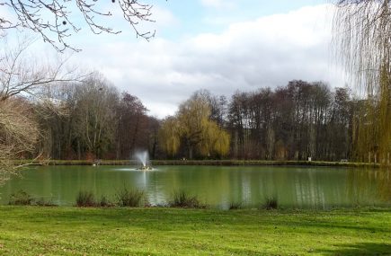 LAC DE LATOUE