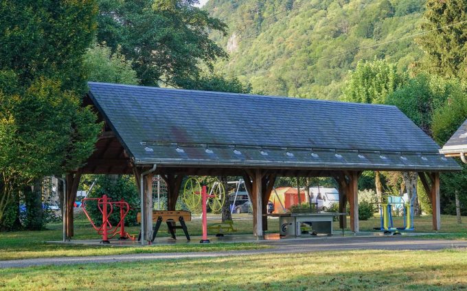 12.pradelongue-jeux-halle