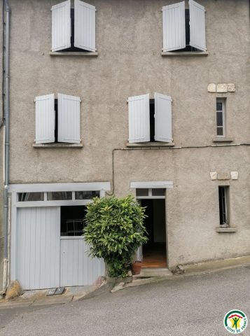 31G100084-5e02a745f28348da9bf289557bd3b97e