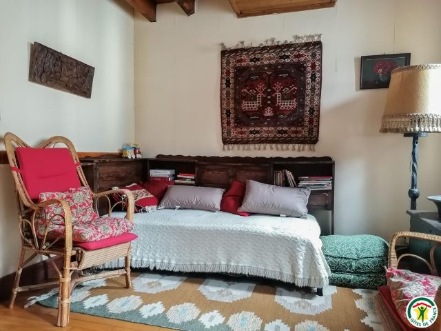 31G100084-b4bd367b42bc49dfa36f326404cadbf0