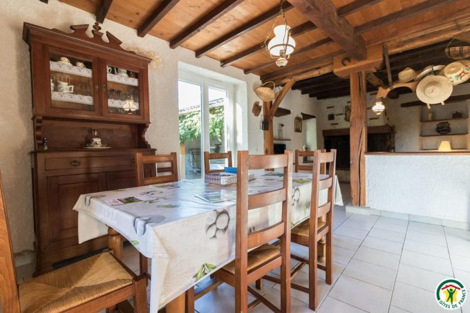 31G100135-59017d295b2846788263c50a51c63586