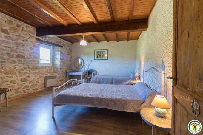 31G100135-6baccb12143d4e6aa4100ded130be039