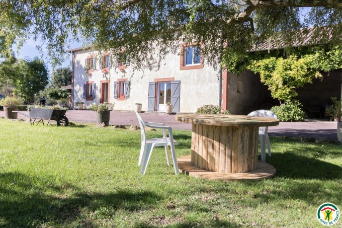 31G100135-8bce05d44b19465ba1109251dbb1c333