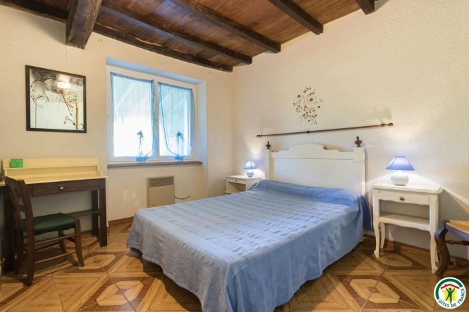 31G100135-d86a12688ba547c6a89c232169bb1a29