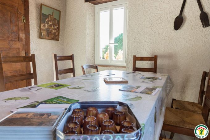 31G100135-e0ed5353fdce4333b48d964cba1d4a8e