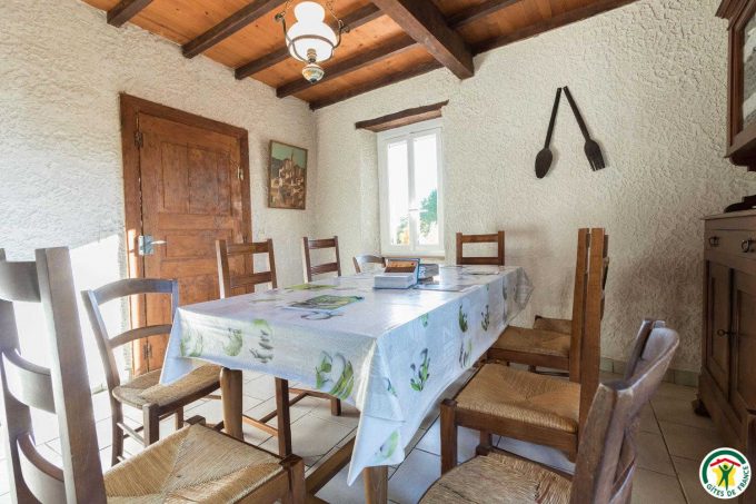 31G100135-e2c0cbe19df24bf1b4cf2adbc435e961