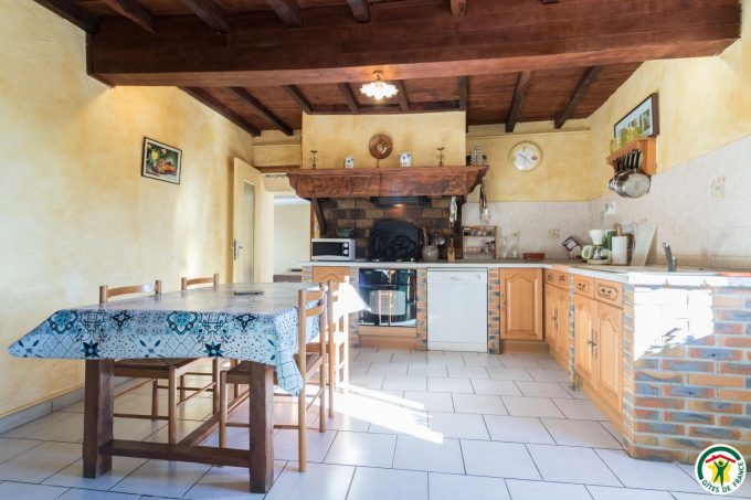 31G100135-ff9730312e4248a58b090e11242f8a45