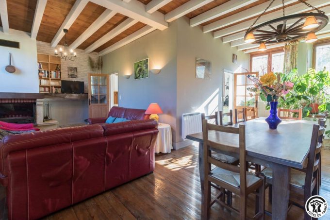 31G100211-7f2678a22b7843d9bbc2e65adbe3035d