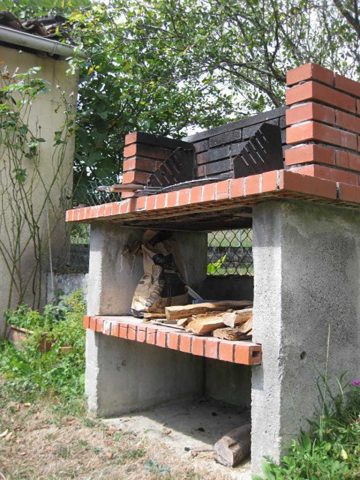 31G100211-c6fa5dbc5440450fa5dd5a76308f4f3d