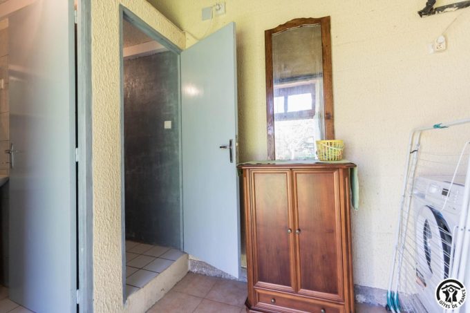 31G100211-d171e6bb4f96444d9089de63339e6a87