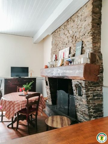 31G100241-1b6d2f0e84c447c094ef0cdb9bc0eea2