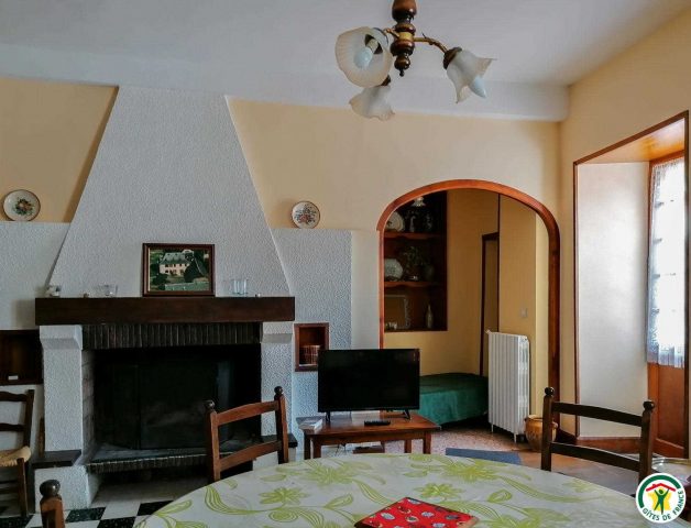 31G100242-466394abfdd04d7d9858f9860d22b651