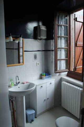 31G100242-849e6f1ca0424821abf8f08d175b39ba