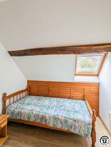 31G100245-0d5f0cf9fb90418c852d501604228d03