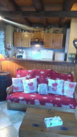 31G100247-25e48ea25e3c41948926e259570ac020