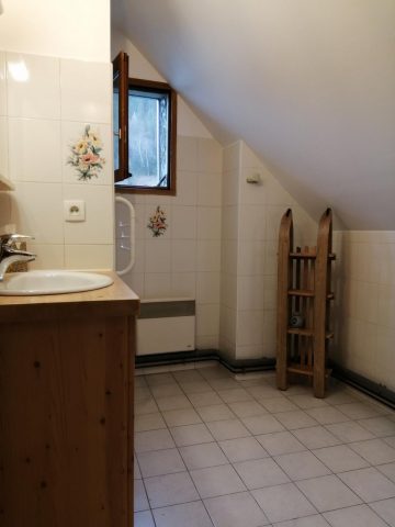 31G100247-350cd1065baf4481a998d2f2a84fd900