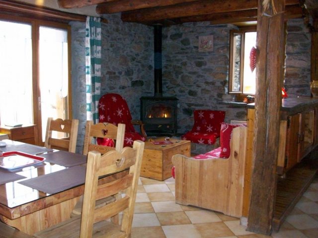 31G100247-44fe1650b9e84d23b36c641166e74451