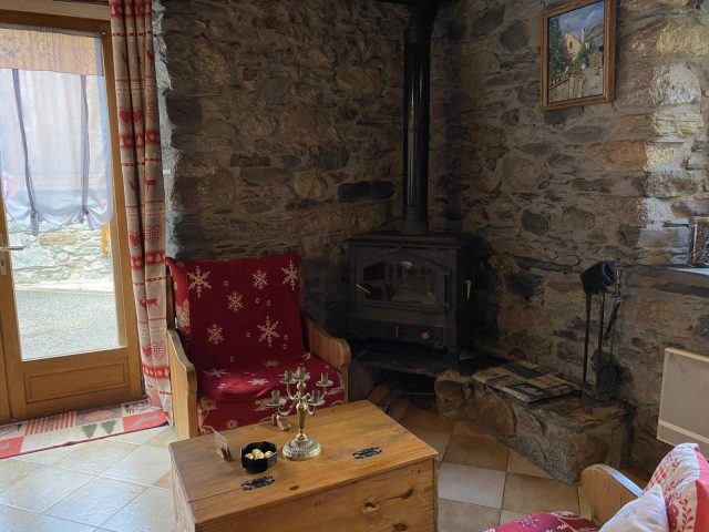 31G100247-4a27b0d465c34f1392cff9fdfe8a9888