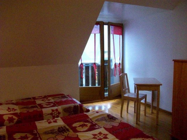 31G100247-a2d5902e994849eda79cc0a0c7028b63