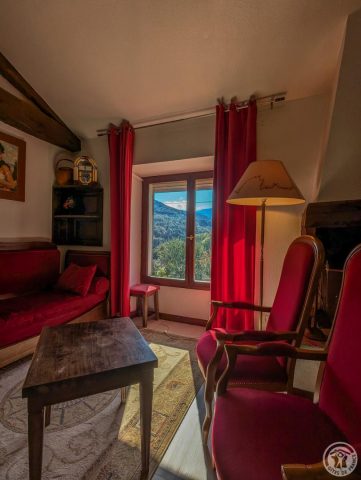 31G100248-402d524ceb4c47f48be7ed1e67ca19a3