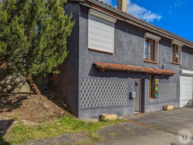 31G100248-8a525c31a1cc4de1826b71e76be454d1