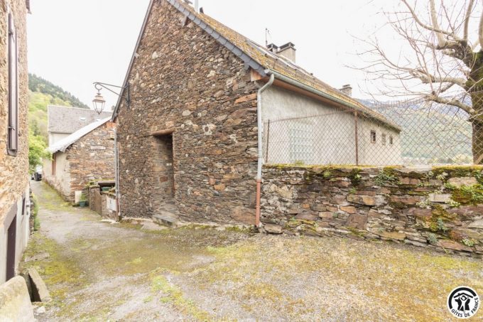 31G100251-368cdd3c3bc74f45b82a51cabad4bb95