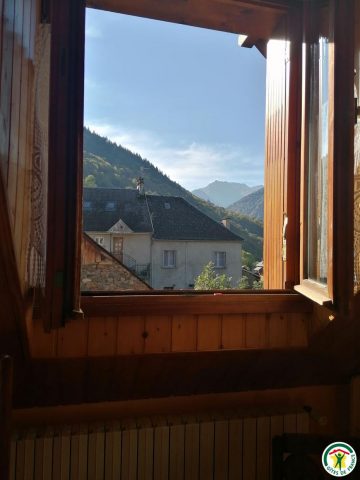 31G100251-85b6af6a87874a3fb1cdf33889e59269