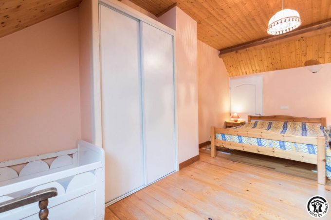 31G100251-9881dcf022444eff8abd9969bbb23231