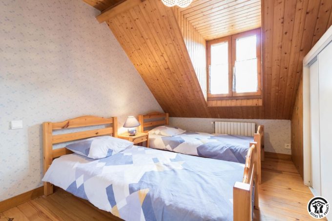 31G100251-b961b1f52321426ab373a68298189f08