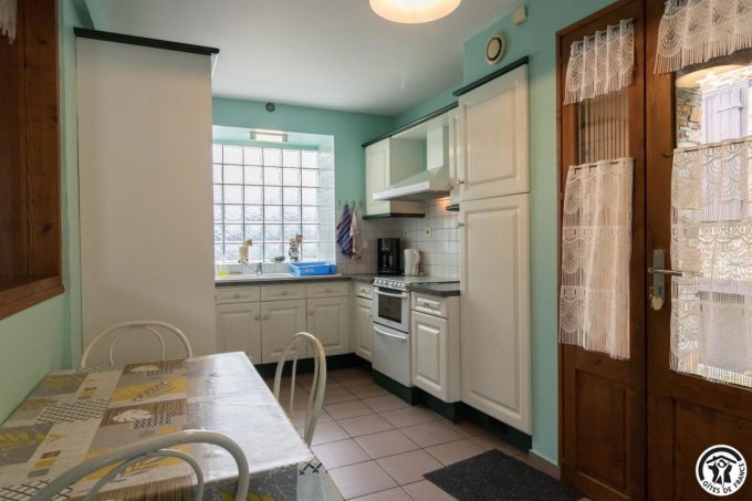 31G100251-d5fed6e123754bd08adda98eb7eb01e7