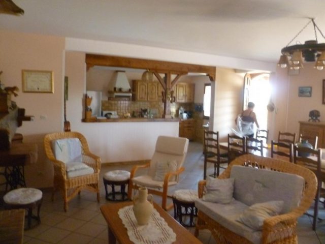 31G100253-0648bb664ae64f25bdbb11385eff7439