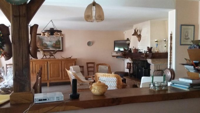 31G100253-2cd6181d0f434fa9ae411d9994195bbb