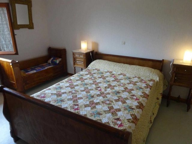 31G100253-460977bbe7534a009c3a32d29fa67ca2