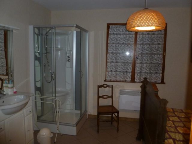 31G100253-8337208655804c0eb2b3a3b524724944