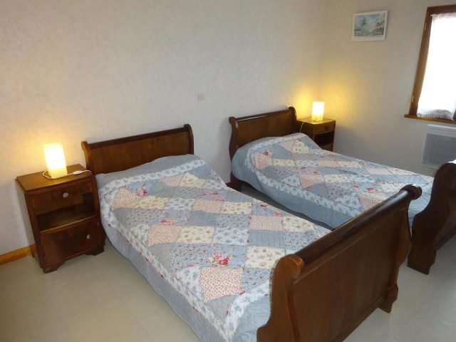 31G100253-b21bac9b69fc4cbda4320b70b36f606f