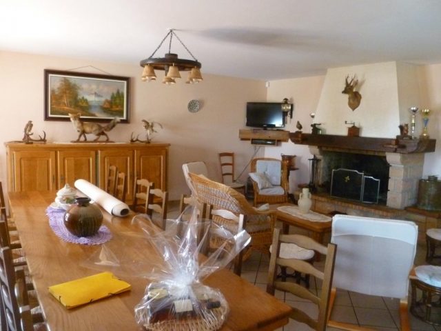 31G100253-cfa10676bd0a47389db6b0bbbfb0c1d3