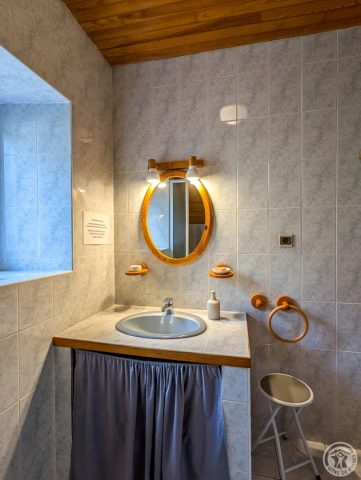 31G100254-4d0e7f3a75974ca0b215d26962e378c3