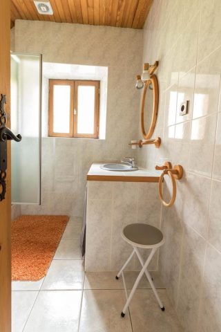 31G100254-846b4496d9724465b6bfc4fbcaed290b