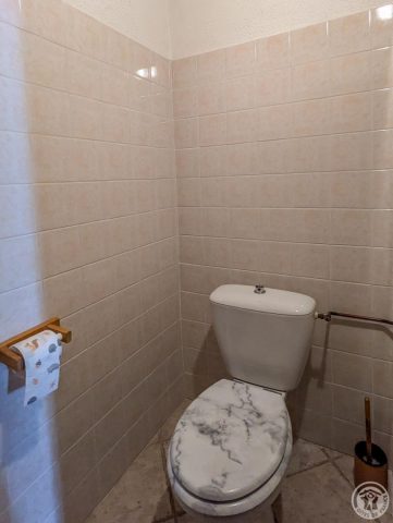 31G100254-b5fd1b8d384e4471adac3ac7ef9bd105