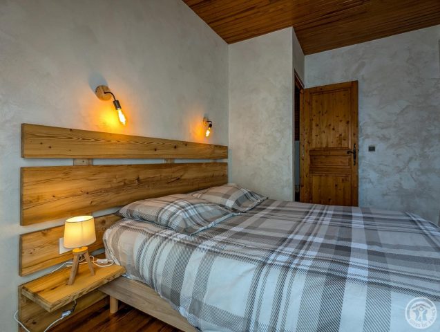 31G100254-cfcc964d90a44409b17ce480cdd0f373