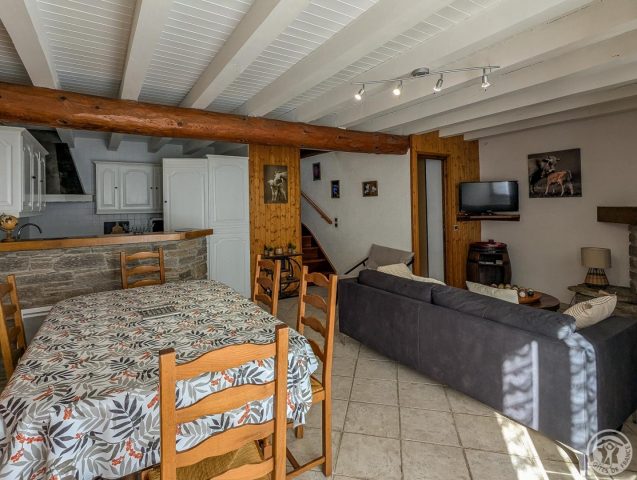 31G100254-d3e5e77c592a4ab09590d59502655e7c