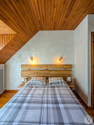 31G100254-f3d37b468b404bd7a0a14b91f0cefb66