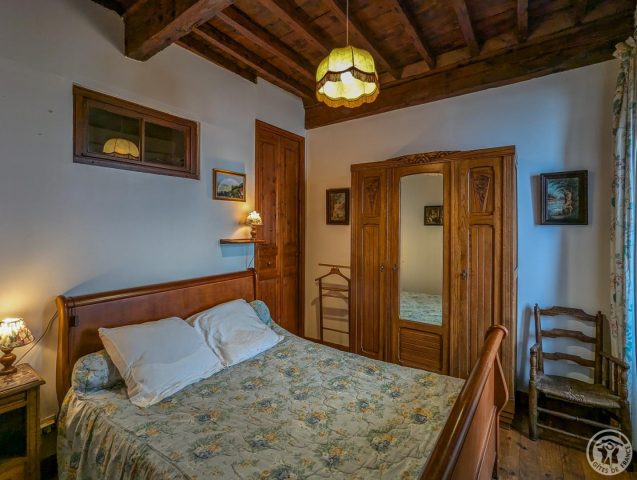 31G100263-c40fd714de6c43fc90f1301f3754c649