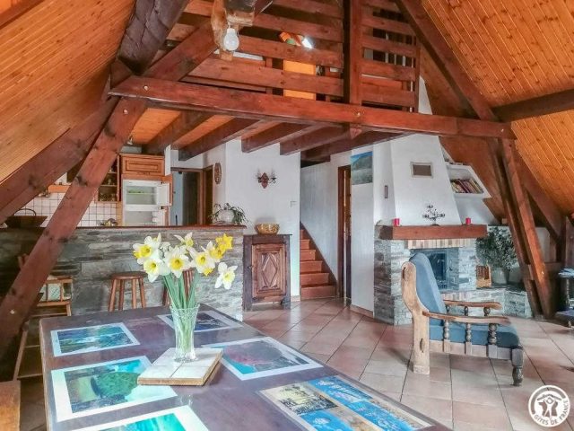 31G100264-3f10153ddfd04c2f851b3c1c78736ea4