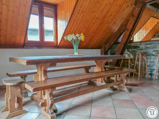 31G100264-976578286e5248a580d9f94e8f97aaa8