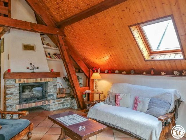 31G100264-caf7b947ab2e42d3afe57313f31678b4