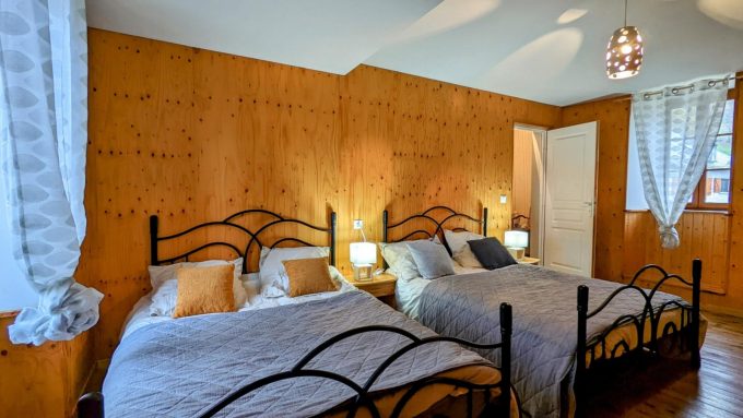 31G100288-497a47f06dae484d8ab6a51c3123e2d4