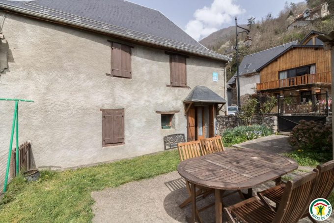 31G100288-9bab265a5135469984b143c36cd7d298