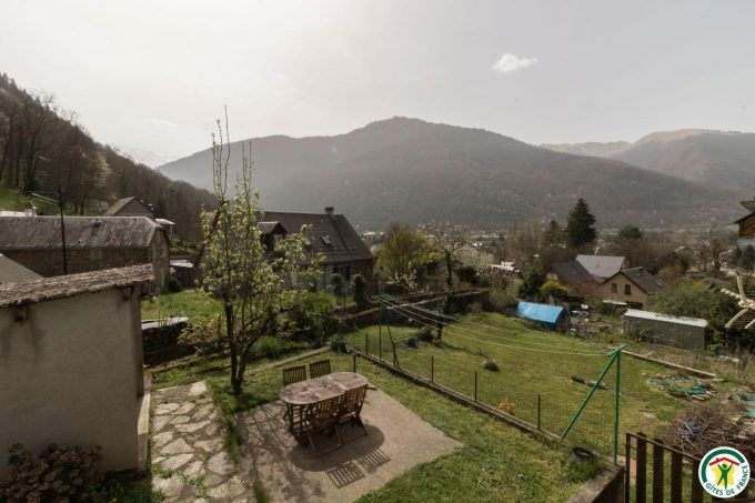 31G100288-c296b855eec24f7db6ce7803d40be399